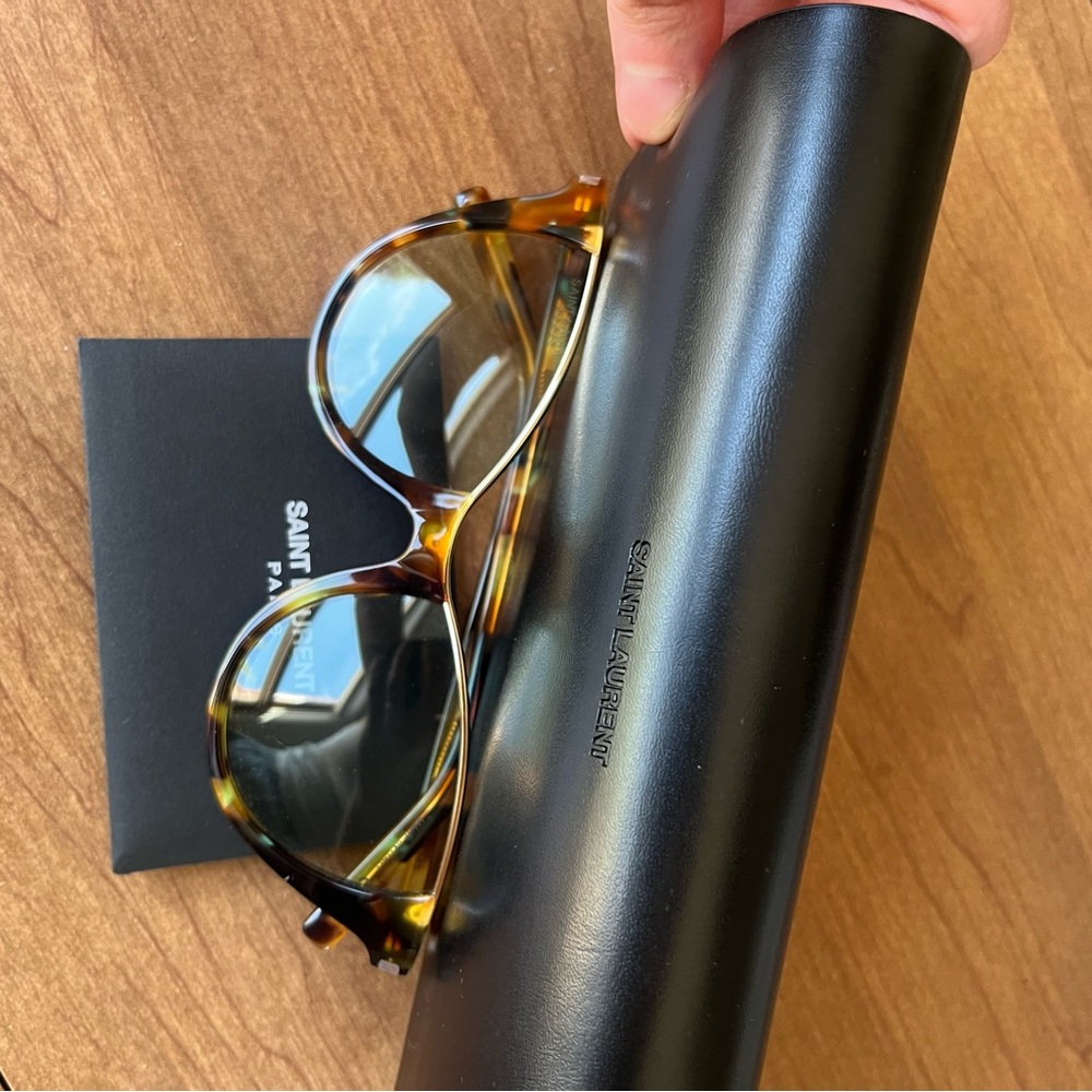 Saint Laurent sunglasses - Picture 3 of 4